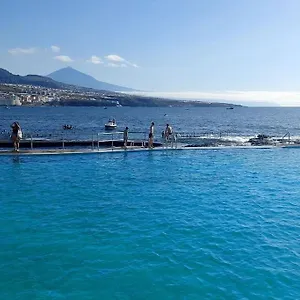 https://magnifico-estudio-frente-al-mar-vistas-a-el-teide.adeje-hotels.com